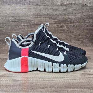 Nike Free Metcon 3 Men's Size 9.5 Dark Grey Crimson Training Shoes (CJ0861-060)